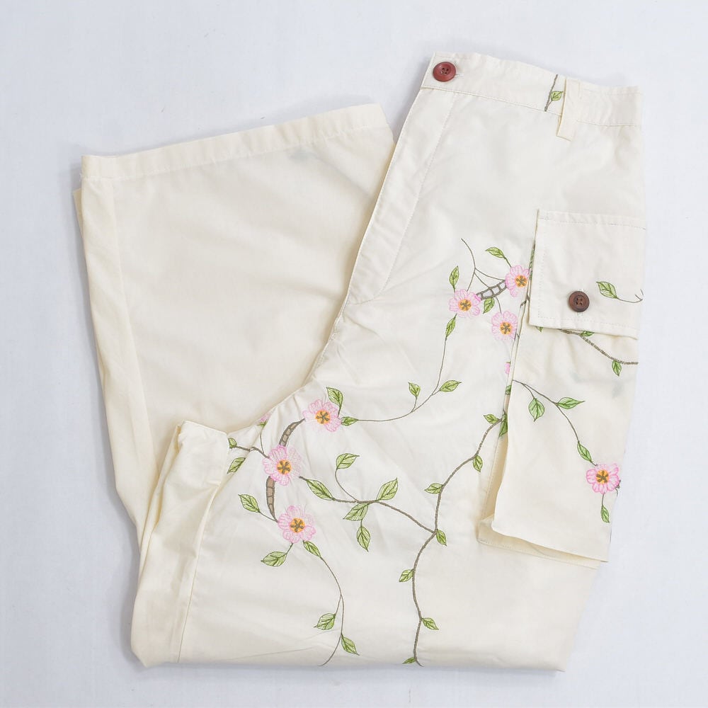 Remakeリメイク 再構築 パッチワーク&フラワー刺繍 デザイン ワイドシルエット コットン カーゴパンツ バギー アイボリー 古着 裏地付き レディースW72~89cm