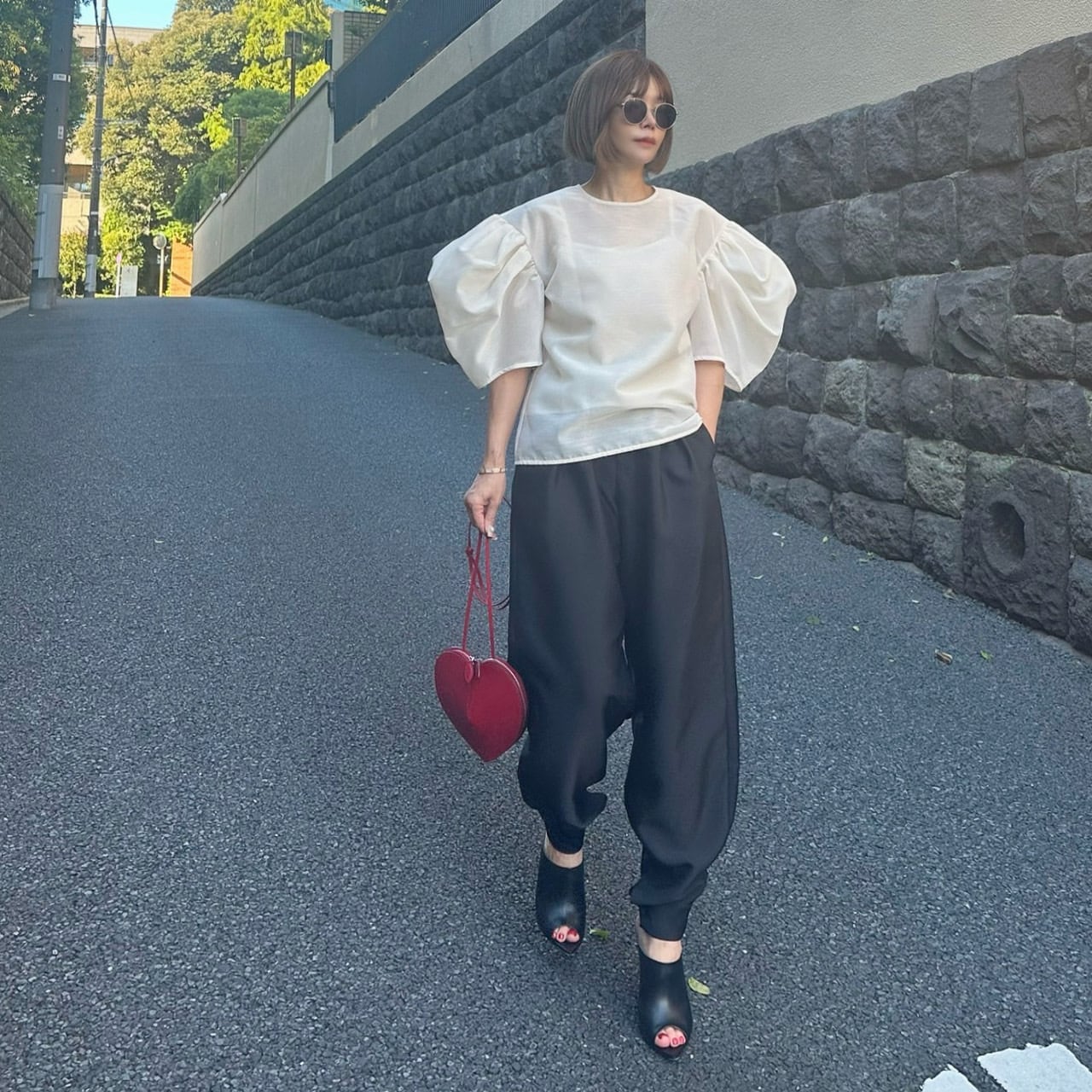 バックパフスリーブシースルートップス Nadine ピンクベージュ | Cygne