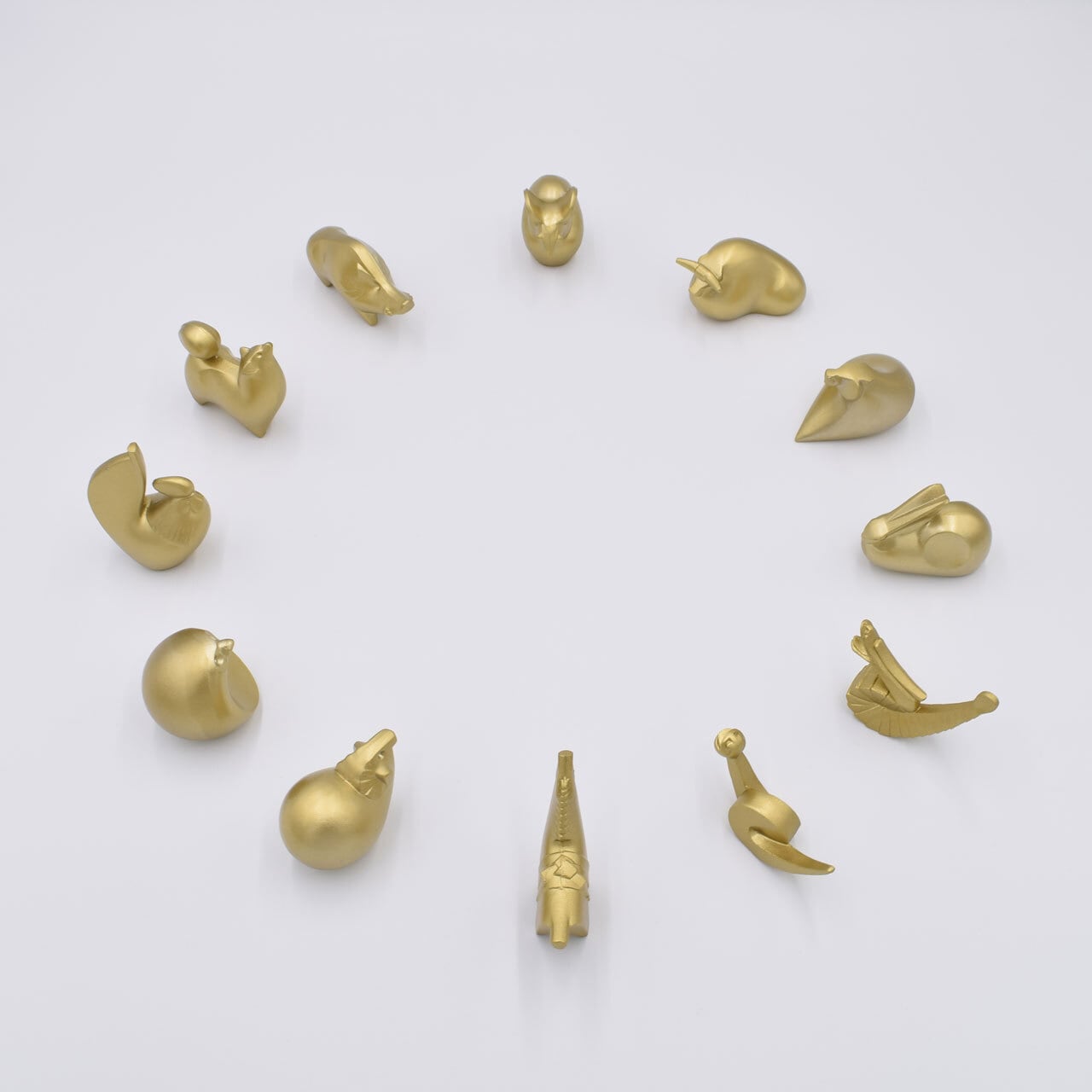 十二支をモチーフにした金属製の置物》干支 巳（み／へび）｜銀雅堂