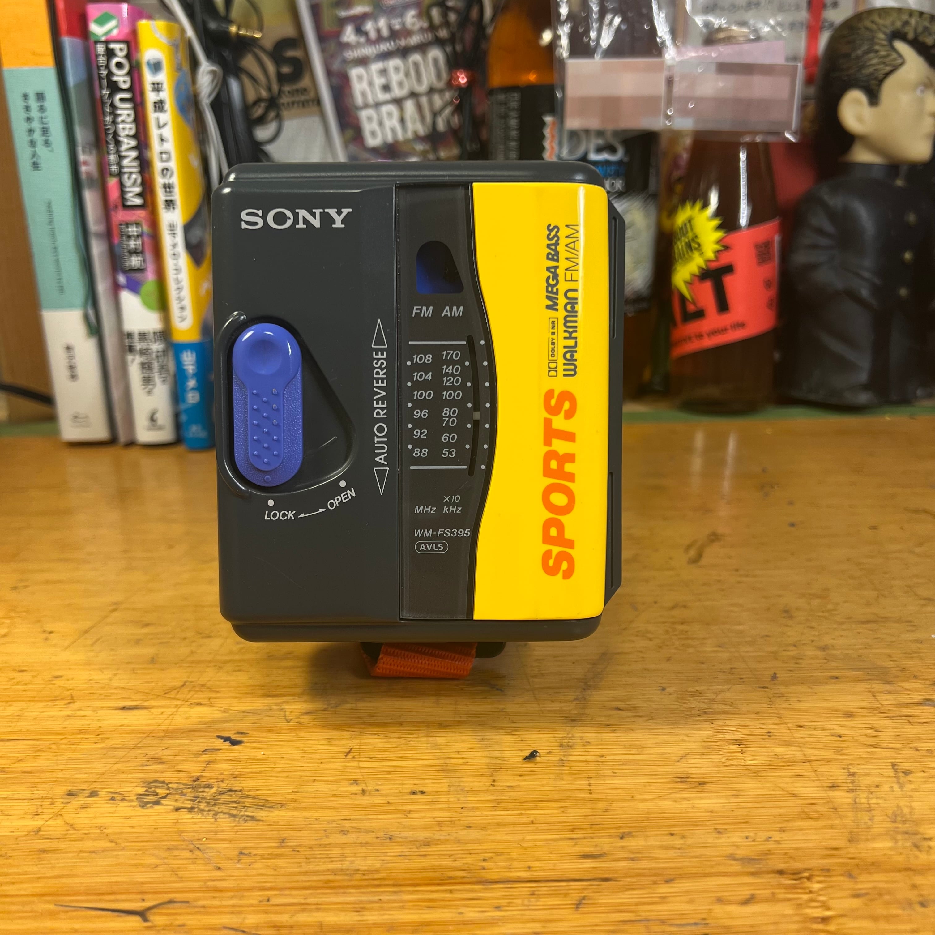 美メンテ済可動品]ソニーカセットウォークマン sony WM-102 | stability