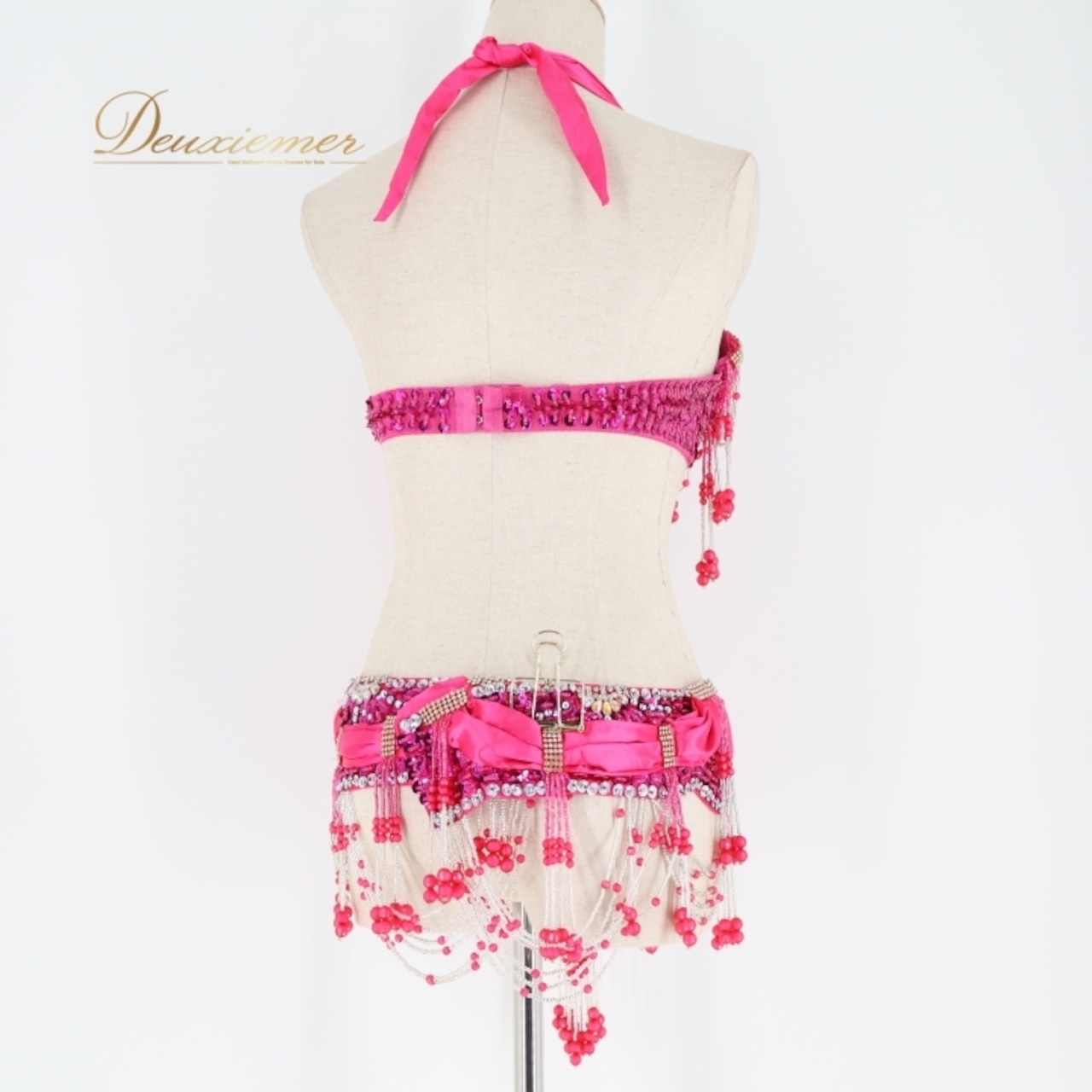 ベリーダンス オリエンタル 衣装 トップス ベルト セット ピンク系 ラインストーン スパンコール 豪華 装飾 華やか キラキラ ダンス衣装 イベント ステージ 鮮やか かわいい フリンジ