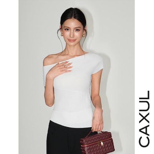 Sculpted Rib Off-Shoulder Knit Top/2color