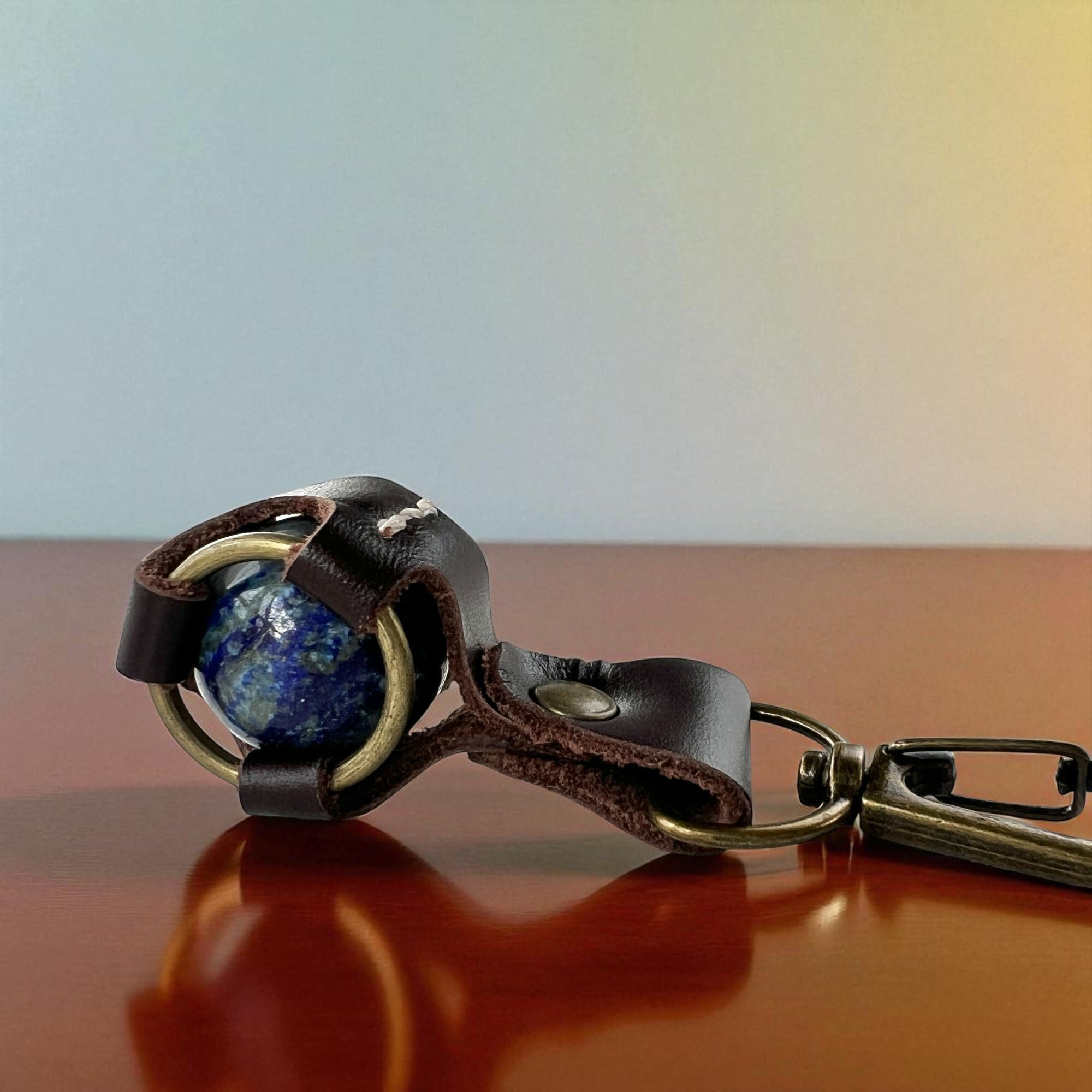 決断力を高めるラピスラズリ レザーキーホルダー｜天然石お守り・9月12
