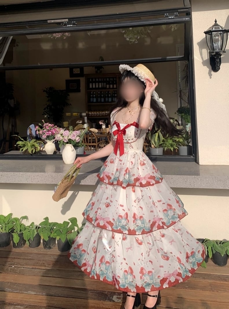 いちごと夢のレイヤードドレス – ティアードワンピース／夏コーデ