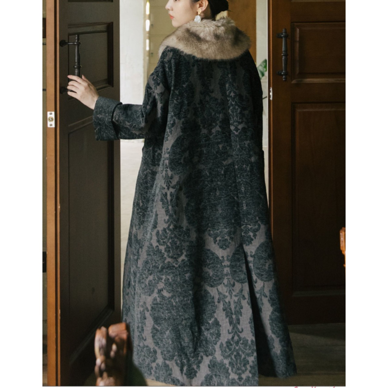 【即納】1点限り✬東洋の貴婦人 ファー付きロングコート　M24148