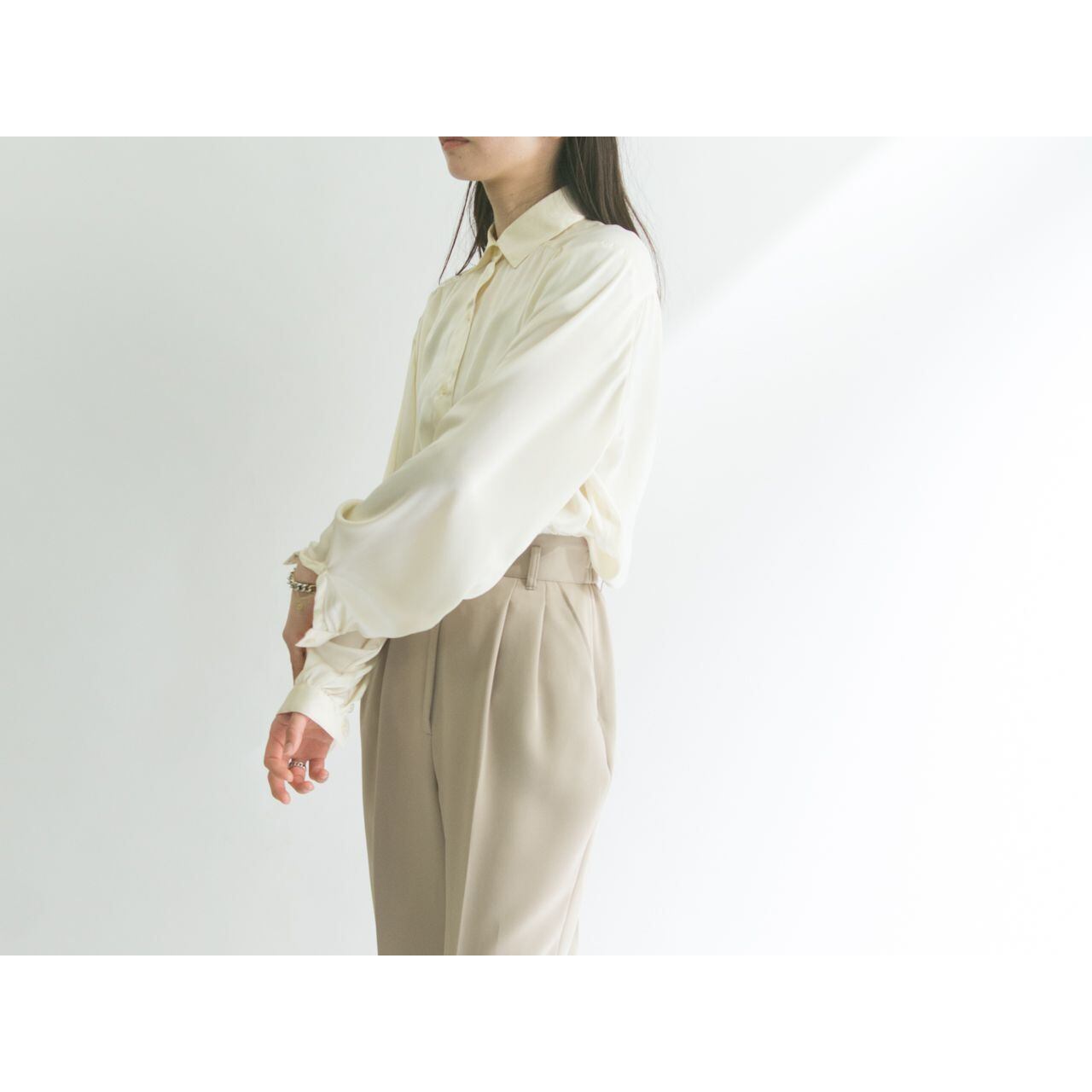 【Made in France】Relax-fit gathered blouse(フランス製 ギャザーワイドブラウス)4d