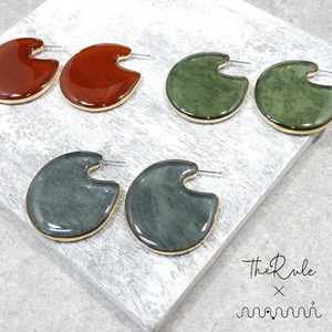 Glossy plate pieced earring 75-0181