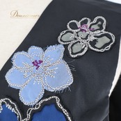 レディース トクコプルミエヴォル TOKUKO 1er VOL トップス ベスト ブラック系 黒 青 花柄 花 ボタン シンプル かわいい 日本製 フォークダンス カジュアル 普段着 ブルー系