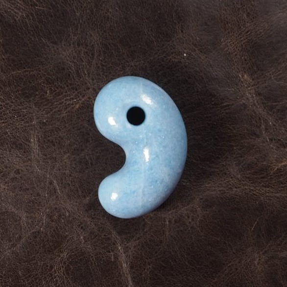 ビオランの空色勾玉 10.9g Sky Blue Violane Magatama | URUWA 工房 うるわ