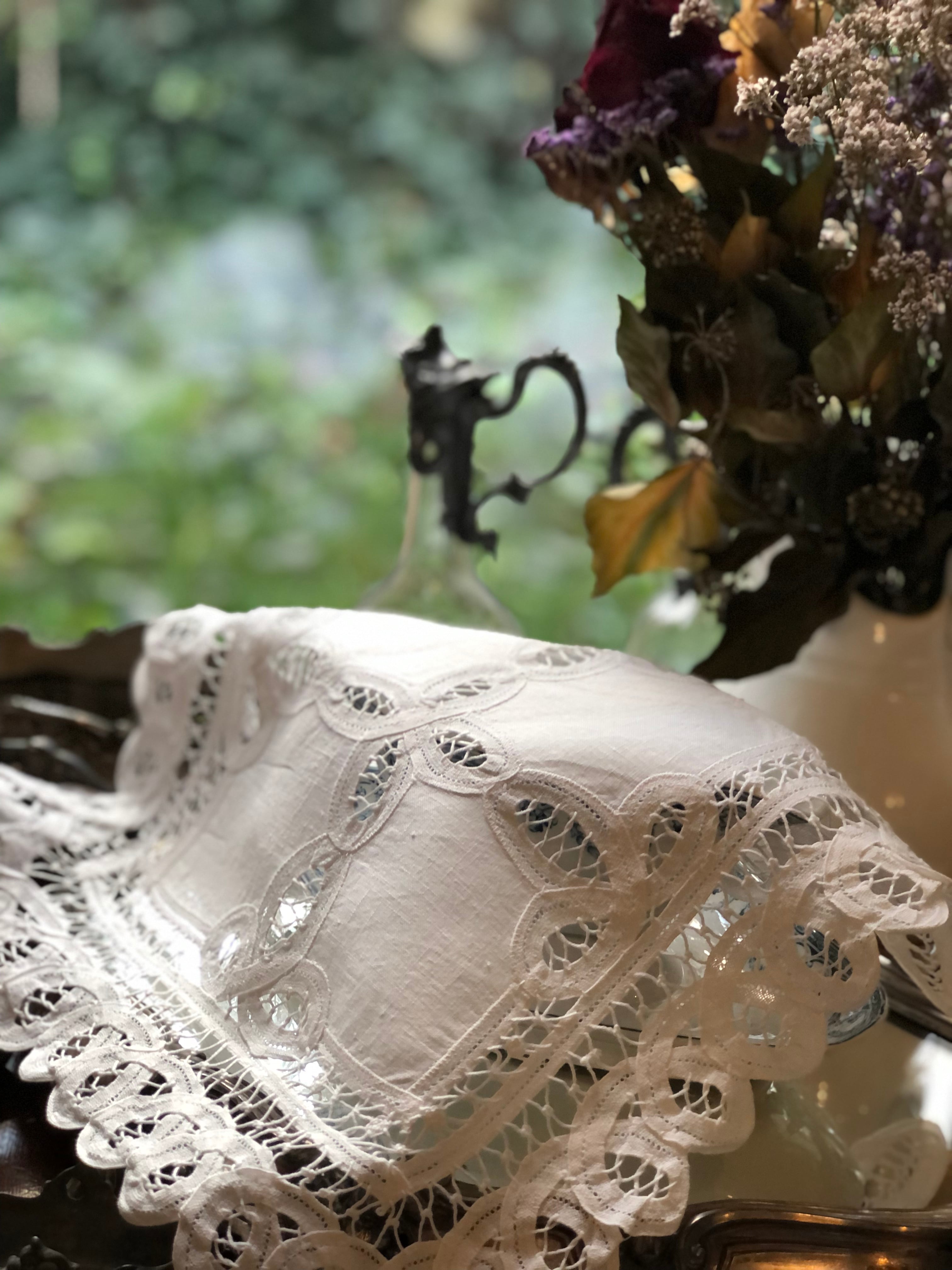 アンティークフランス ノルマンディーレースドイリー 薔薇 空想の花