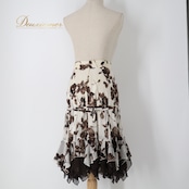 社交ダンス 衣装 スカート ホワイト系 チャコット Chacott レッスン 練習 白 透け感 チュール 日本製 バラ柄 花柄 植物柄 ラテン フリル リボン ふんわり 大人っぽい 上品 おしゃれ フレア 無地 シンプル ブラウン系 白 茶 練習着 エレガント スポーツウェア ダンスウェア 透ける素材 お洒落 かわいい ダンス用スカート レディース