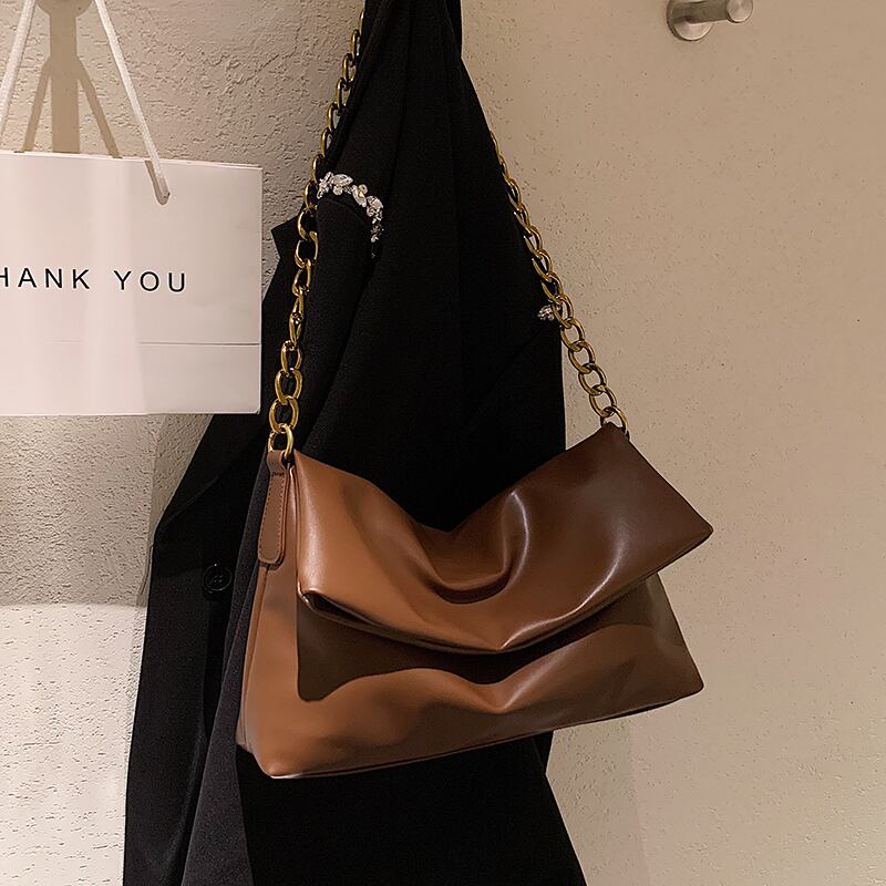 チェーン ショルダーバッグオータムウィンタースタンダードレザー レトロ 秋物 冬物 トートバッグ Tiancai_Wing_Bag25779895925