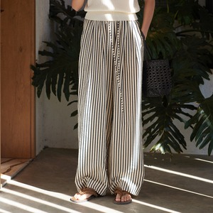 pod texture classic black and white striped pants