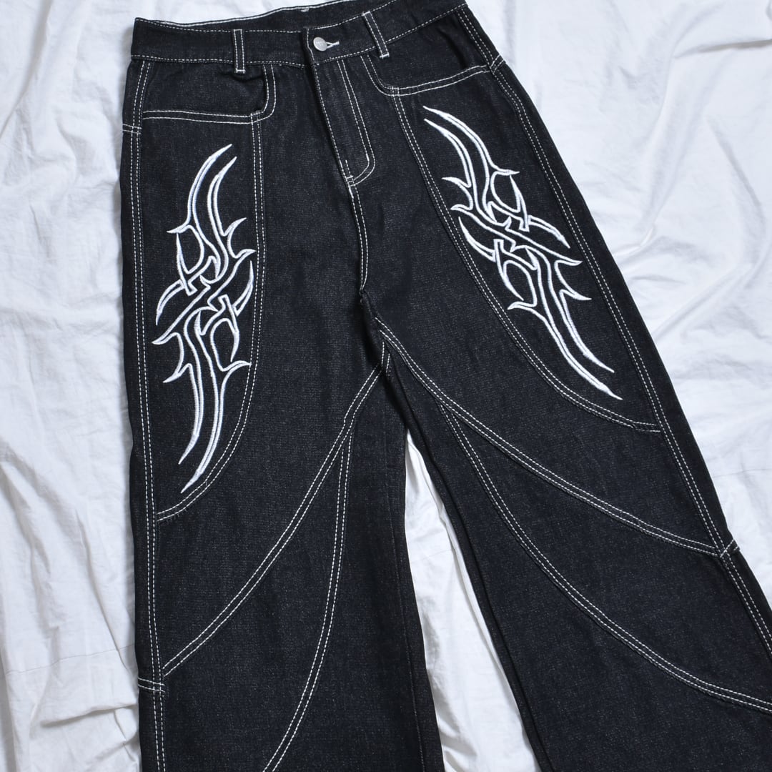 1/7新着】トライバルステッチ ブラックデニムパンツ | VOLCAN&APHRODITE
