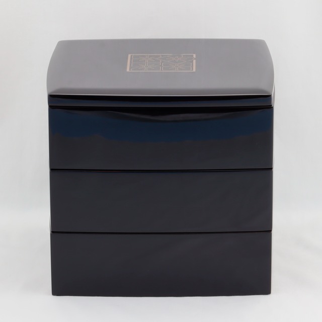 1900　輪島塗　三段重／黒内朱塗／紫陽花文様蒔絵