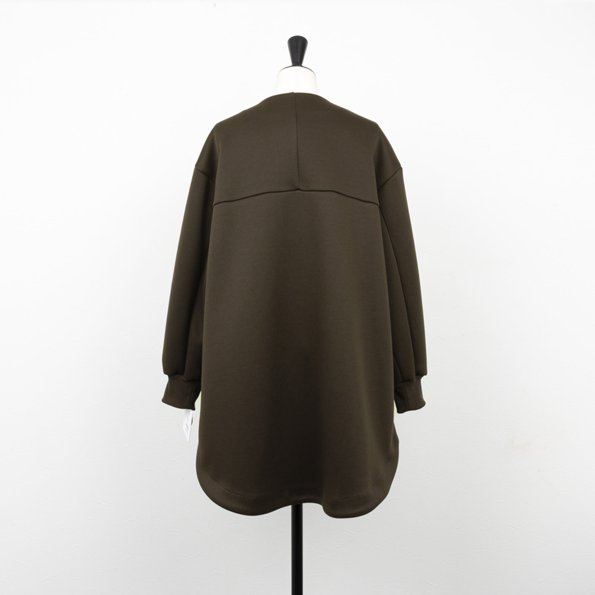 QTUME／クチューム】ダンボールラウンドヘムミドルコート（ブラウン