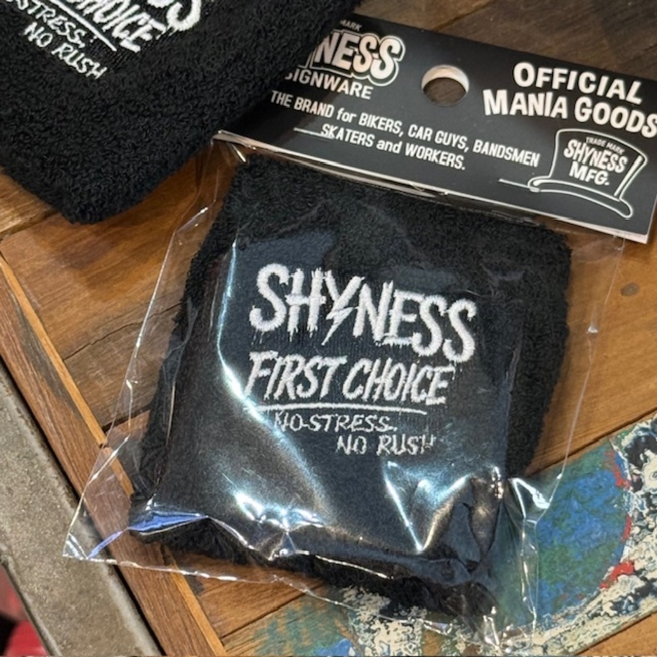 【SHYNESS】リストバンド★