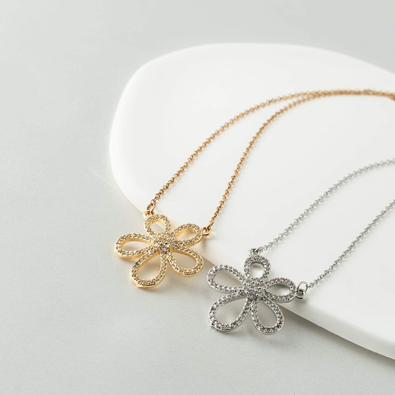 Twinkle Bloom Necklace【トゥインクル・ブルーム ネックレス】