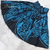 フラダンス 衣装 パウスカート ブラック系 ブルー系 ツーカラー シングル シンプル 花柄 かわいい 華やか 鮮やか 明るい ハワイアン アロハ ハワイアンプリント フラ ダンス レッスン 練習 大人っぽい ハワイアンスタイル カジュアル おしゃれ