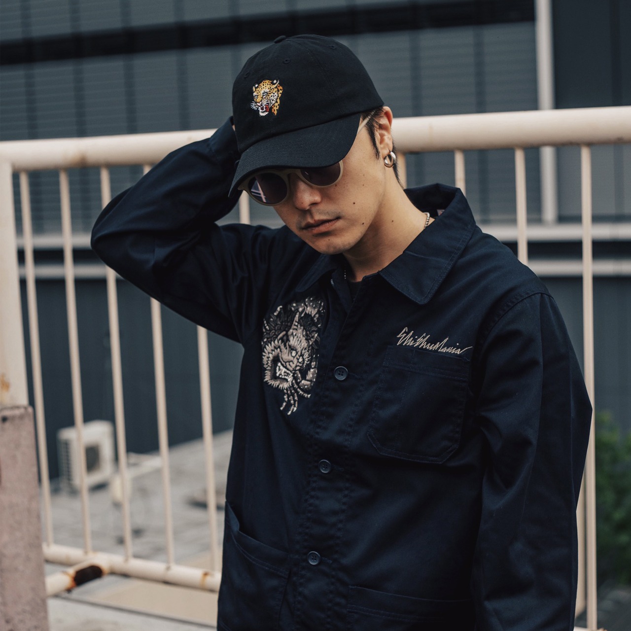 オラ豹刺繍コットンツイルキャップ