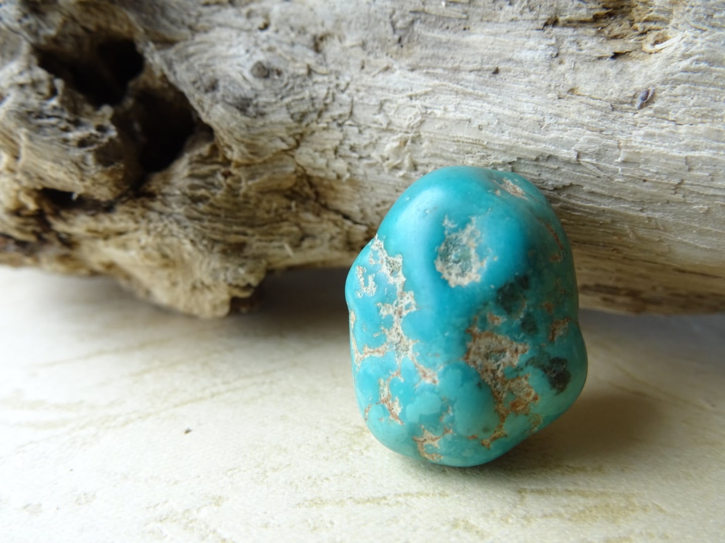 神聖ハート型ターコイズ Sacred Power Stone Turquoise-