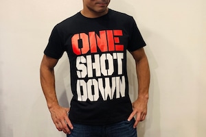 ONESHOTDOWN スクエアロゴ Tシャツ