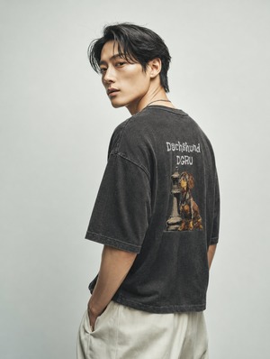 ダックスフンドとチェス　vintage加工Tシャツ