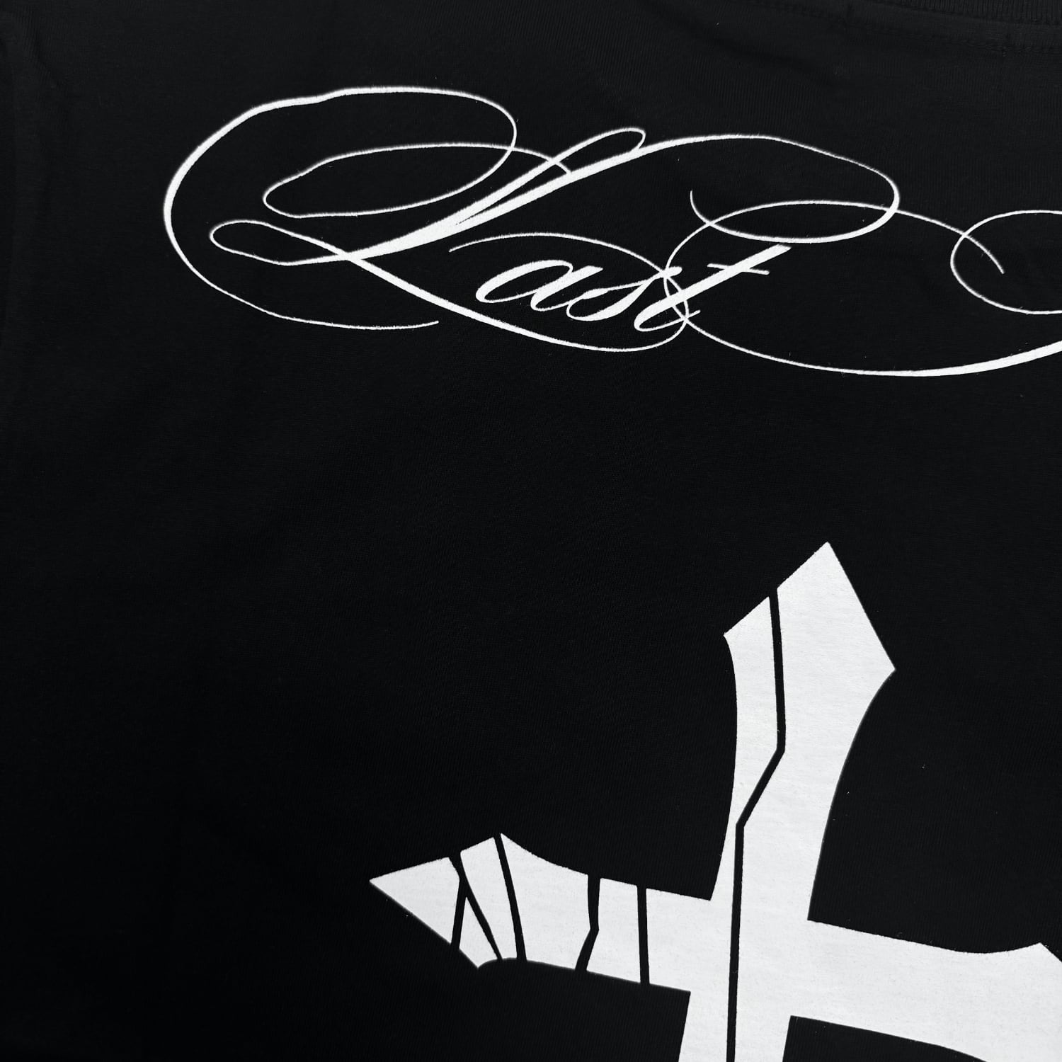 LAST NEST / Cracked Cross Logo T-shirts | HOLICK
