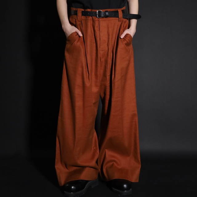 wide & loose silhouette terracotta color linen × rayon trouser pants