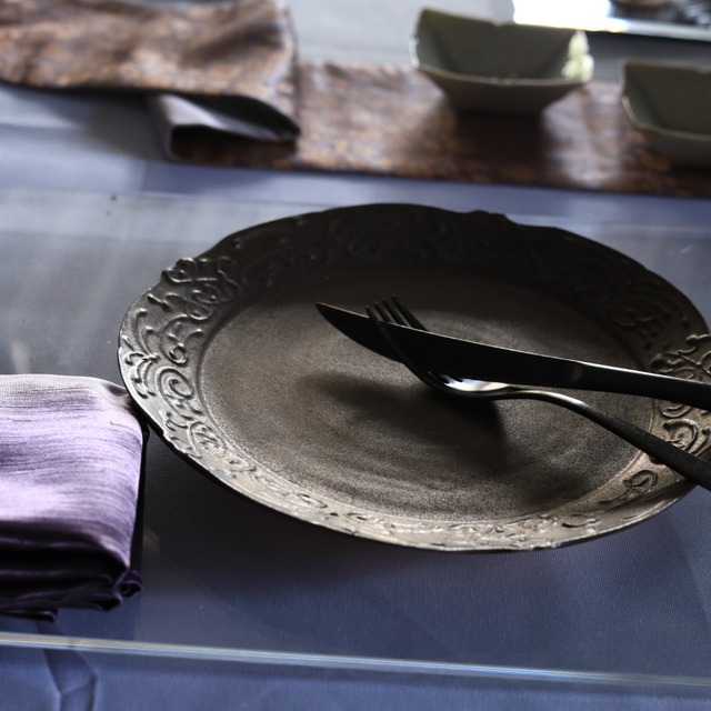 AS　前田麻美　ブロンズ釉唐草プレート皿