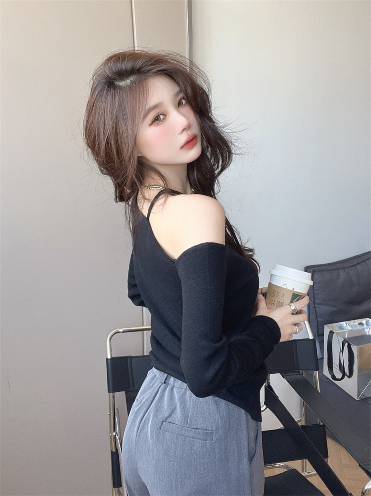 スタイルアップオフショルニット　UH00021