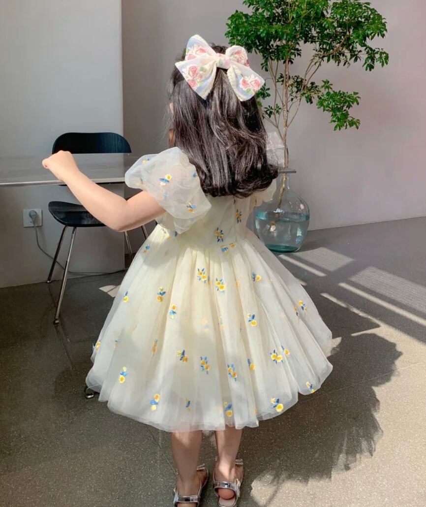 フラワーチュールドレス•••••••••••海外子供服 韓国 プチプラ フォト キッズ 撮影 ワンピース 花柄 イベント 女の子 発表会
