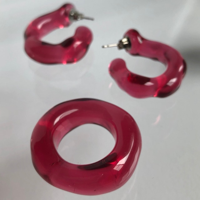 American  cherry glass ring