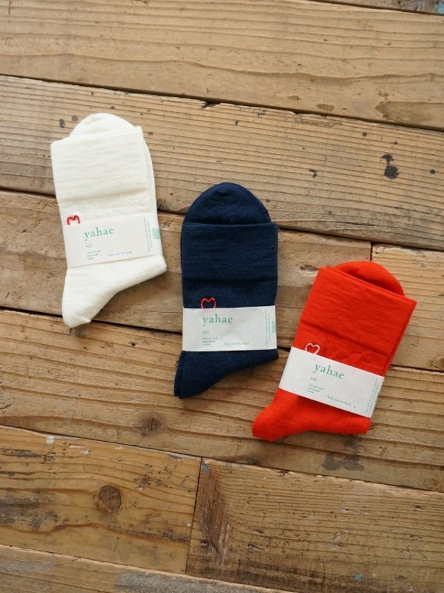 yahae ヤハエ　ウール ハート刺しゅうソックス