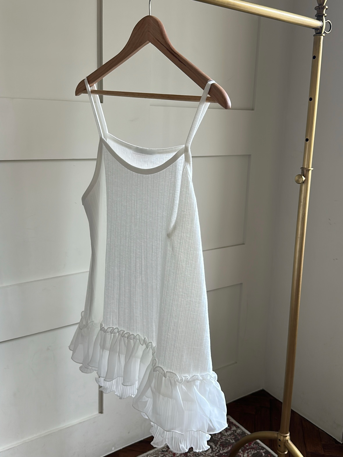 Chiffon frill layered camisole / white (10月中旬頃発送予定)