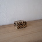 シェルとアクリルのケース