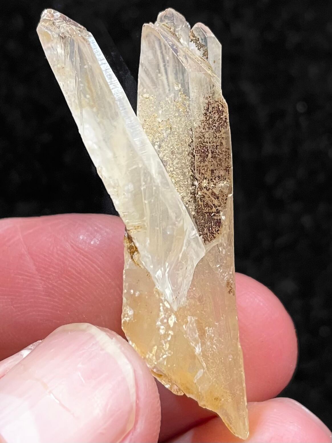 11) 高千穂天岩戸水晶「栄華」2