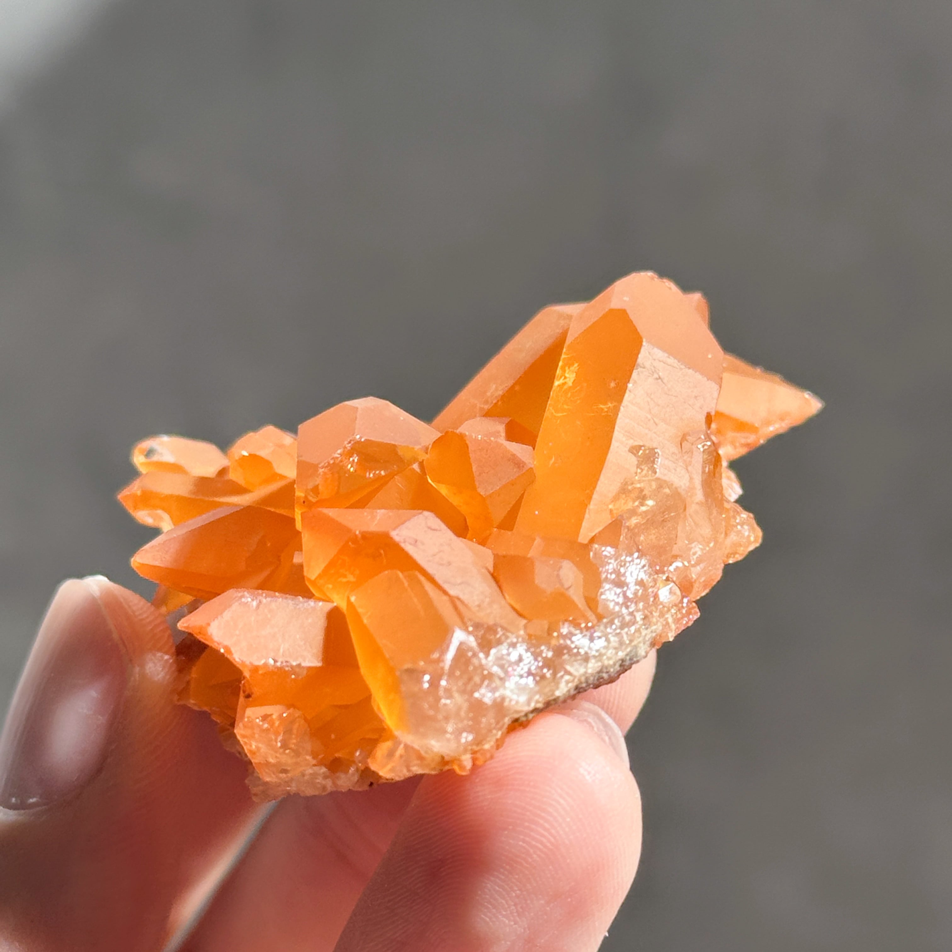 【ブラジル/ミナスジェライス産】タンジェリンクォーツクラスター ミナスジェライス産タンジェリンクォーツ クラスター45◇ Tangerine