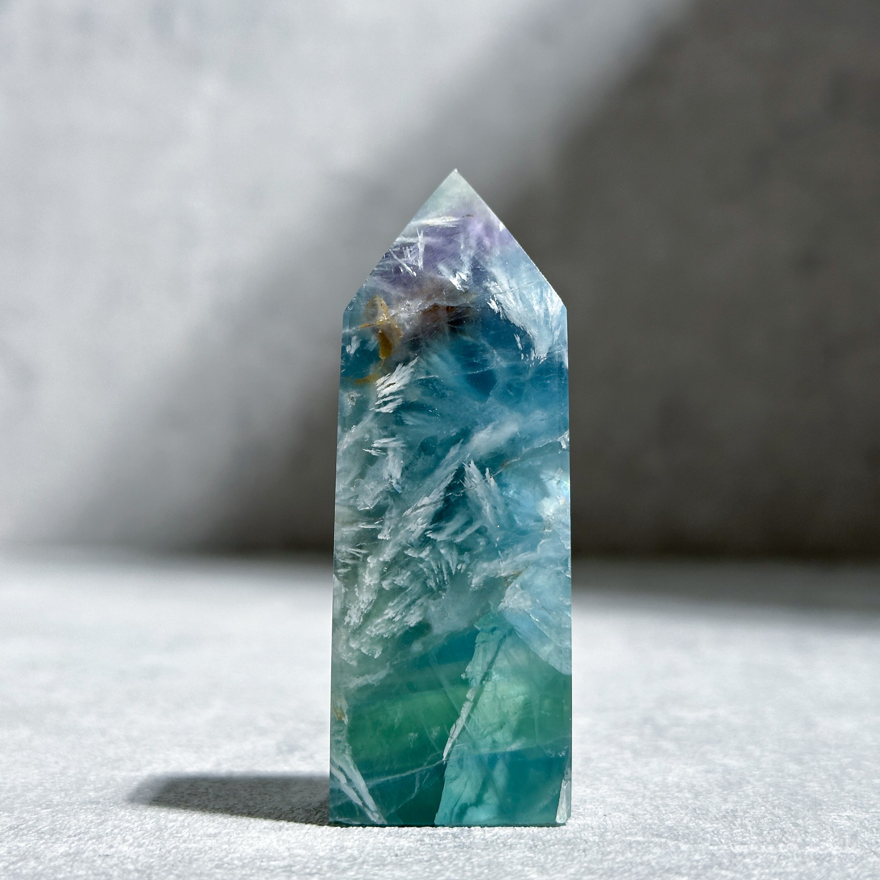 エンジェルフェザーフローライトタワー型32◇ Angel Feather Fluorite ◇天然石・鉱物・パワーストーン