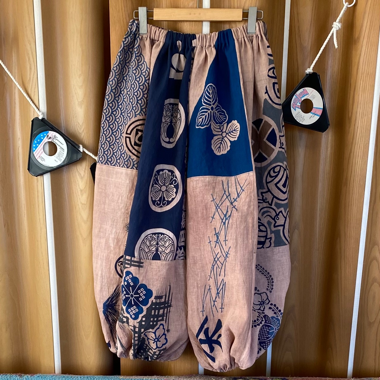 リメイク 昭和レトロ柿渋染め手ぬぐいリメイクカボチャパンツ | Nyaoko 