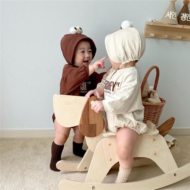 【BABY】英字柄ロンパース