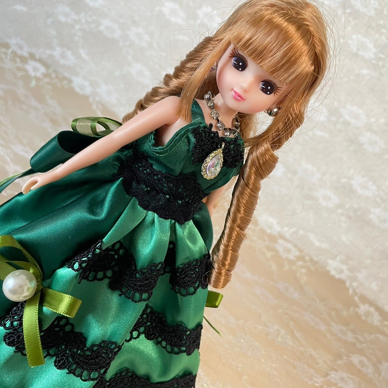 クリスマスシリーズ】クリスマスグリーンのクラシカルドレス