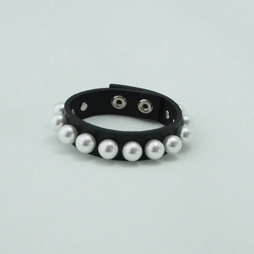 pearl bangle BK