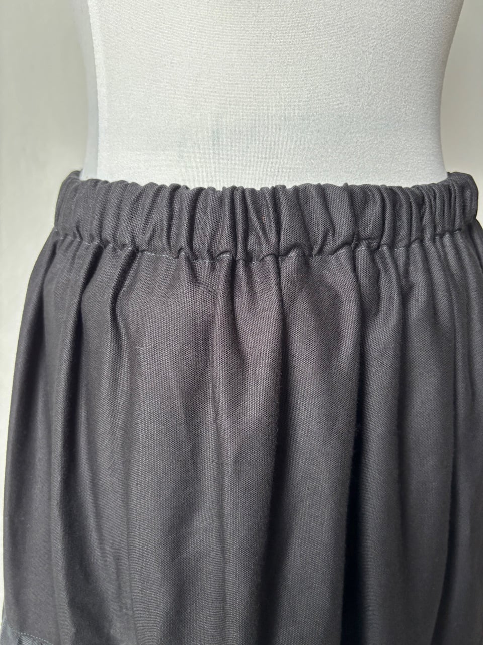 モン族スカート 044 ロング 花モン族刺繍 裾ボリューム 贅沢に巻き