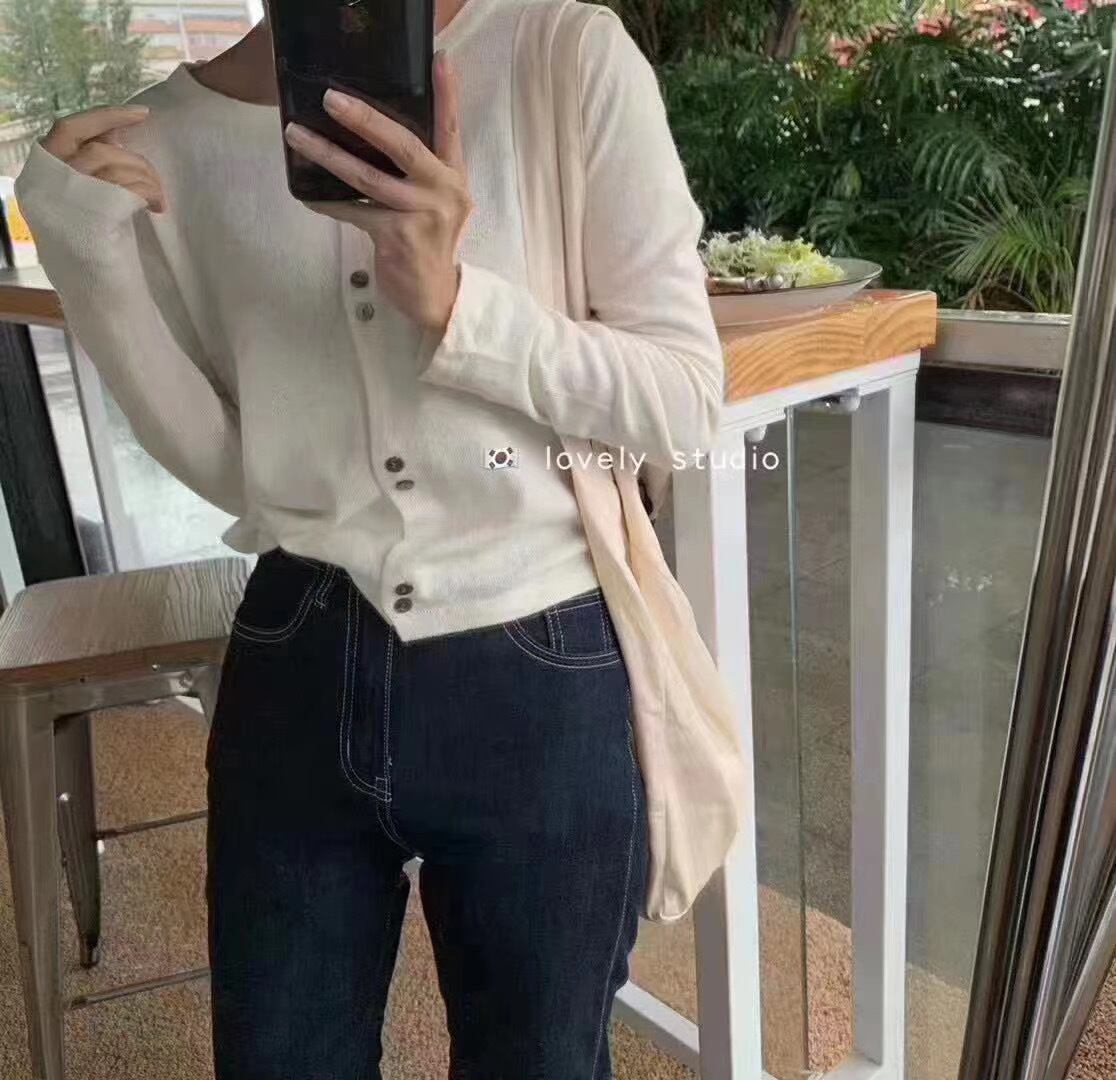 ニットカーディガン