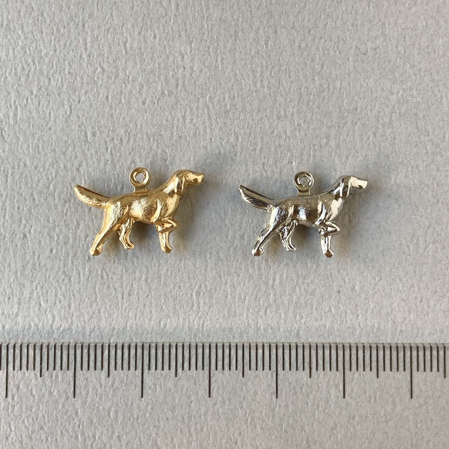 新色追加〉USA真鍮 立体ラブラドール犬チャーム（24mm） | Dua