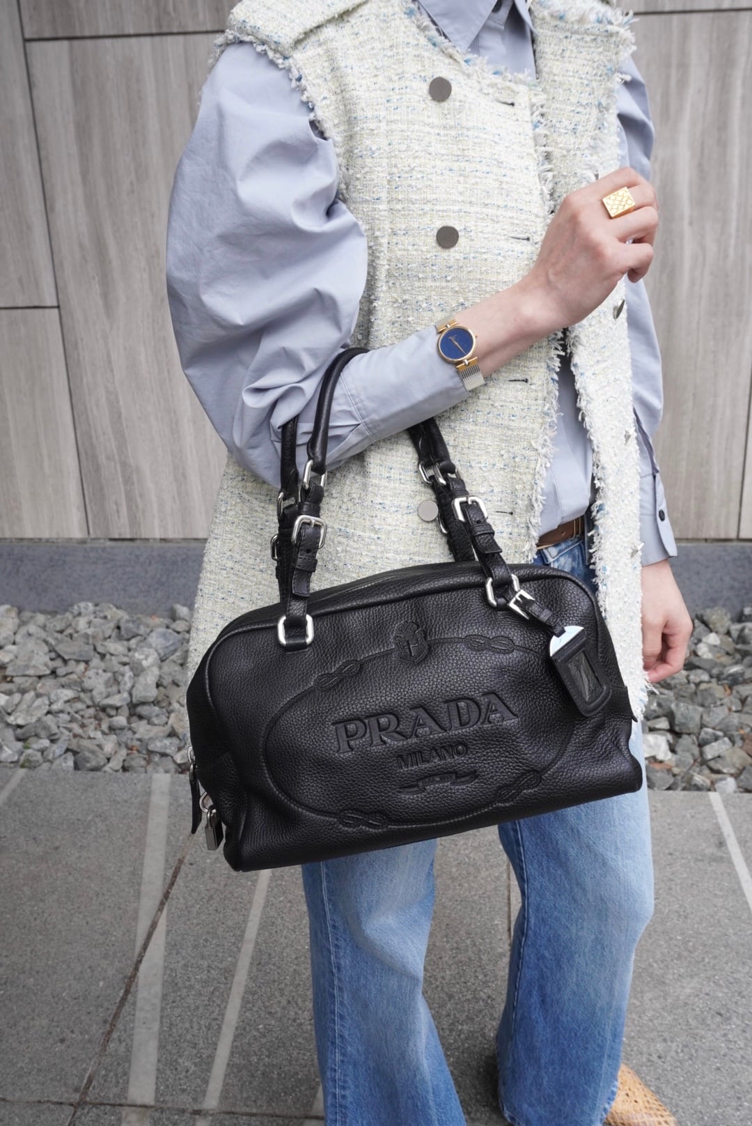 PRADA プラダ ハンドバッグ ブラック ロゴ型押し レザー ミニボストン