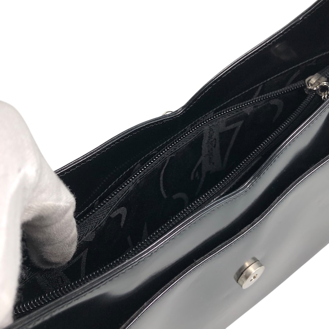 Salvatore Ferragamo サルヴァトーレ フェラガモ ショルダーバッグ ブラック エナメル ワンショルダー vintage ヴィンテージ オールド ccacbp