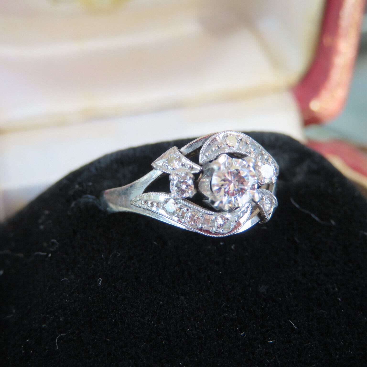 ヴィンテージ 上質ダイヤモンドのクラシカルリング