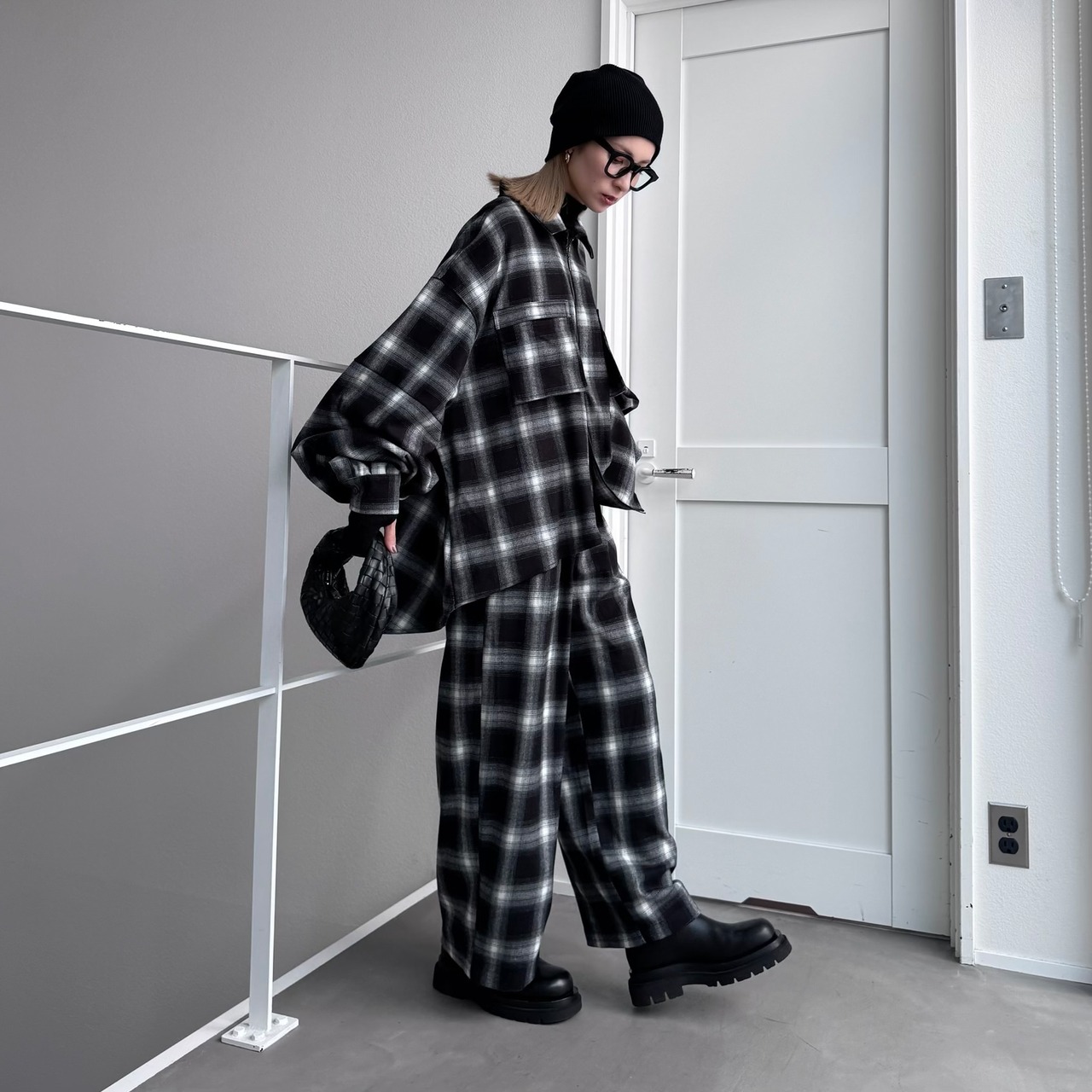 Double pleated ombre check PT/black